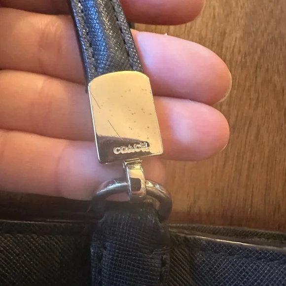 Elegant Black Leather Coach Madison Tote Bag - Picture 7 of 9